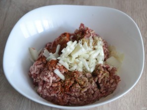 Чевапчичи по-сербски Чевапчичи по-сербски