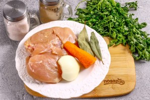 Диетический бульон из куриной грудки