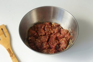 Говядина в рукаве с грибами