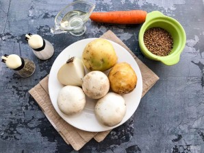 Грибной суп из шампиньонов с гречкой