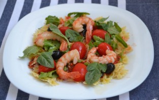 Итальянский салат с креветками Итальянский салат с креветками