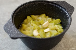 Кабачковая икра с мятой