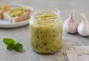 Кабачковая икра с мятой