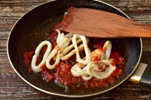 Кальмары в остром соусе Кальмары в остром соусе