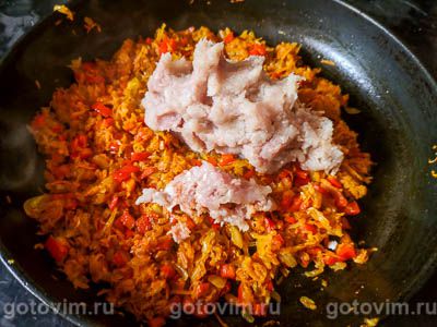 Картофельные котлеты с мясом, сыром и оливками 