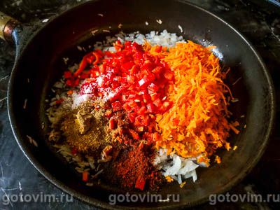Картофельные котлеты с мясом, сыром и оливками 