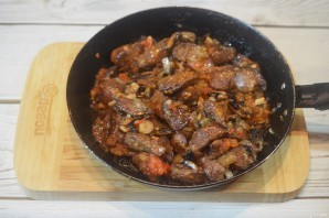 Куриная печень с грибами