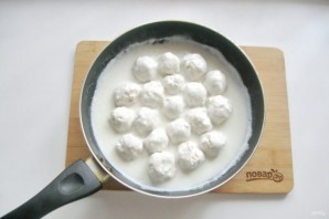 Куриные фрикадельки в сливочном соусе