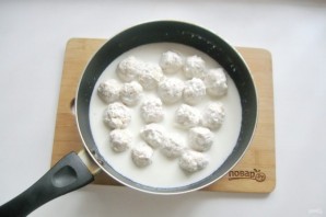 Куриные фрикадельки в сливочном соусе