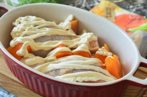 Куриные ножки с тыквой в духовке