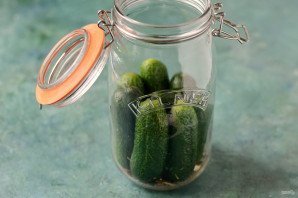 Маринованные огурцы на 1.5 литровую банку