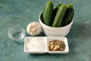 Маринованные огурцы на 1.5 литровую банку