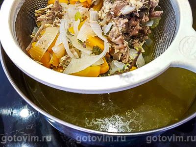 Минестроне из курицы с чечевицей и спагетти Минестроне из курицы с чечевицей и спагетти