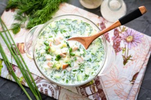 Окрошка на кефире и минералке с курицей Окрошка на кефире и минералке с курицей