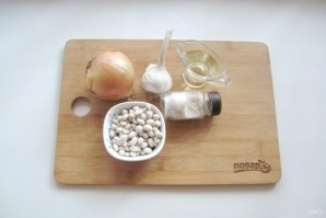 Паштет из фасоли с чесноком