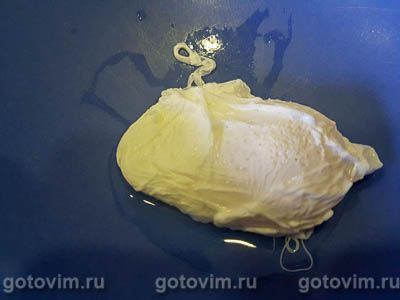 Паста с семгой, шалфеем, сливками и яйцом-пашот