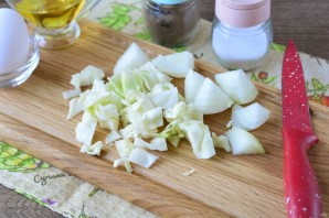 Печеночные оладьи с капустой