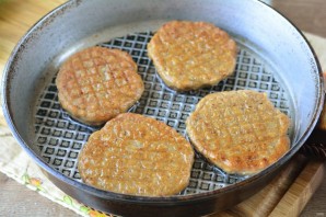 Печеночные оладьи с капустой