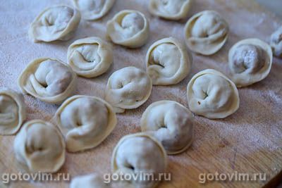 Пельмени с лисичками и беконом Пельмени с лисичками и беконом