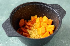 Пшенная каша с тыквой и курагой