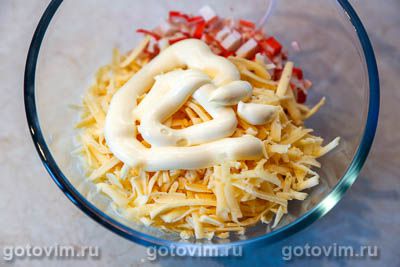 Рулетики из огурцов с крабовыми палочками Рулетики из огурцов с крабовыми палочками