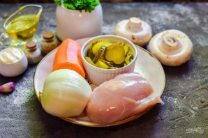 Салат "Хуторок" с курицей Салат "Хуторок" с курицей