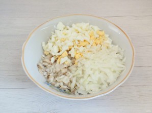 Салат из минтая в огуречном рассоле