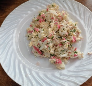 Салат «морской» с крабовыми палочками Салат «морской» с крабовыми палочками