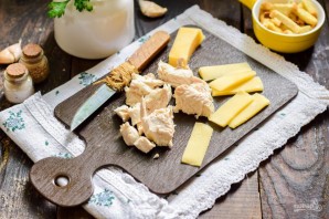 Салат с курицей и гренками Салат с курицей и гренками