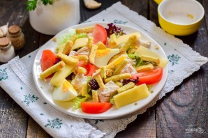 Салат с курицей и гренками Салат с курицей и гренками