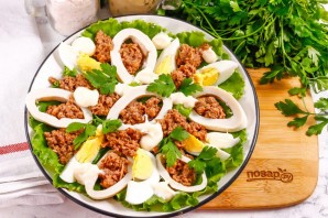 Салат с тунцом и кальмарами