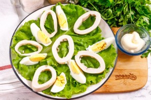 Салат с тунцом и кальмарами