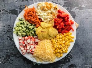 Салат "Семицветик" с корейской морковкой