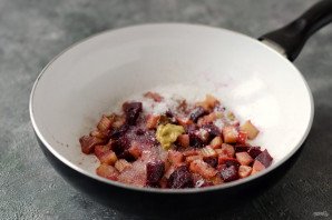 Соус из ревеня