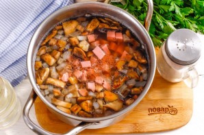 Суп с грибами и колбасой