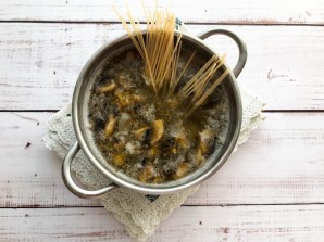 Суп с колбасой и грибами Суп с колбасой и грибами