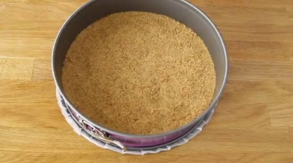 Торт без выпечки из печенья, рецепт в домашних условиях Торт без выпечки из печенья, рецепт в домашних условиях