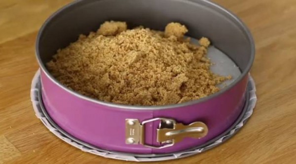 Торт без выпечки из печенья, рецепт в домашних условиях Торт без выпечки из печенья, рецепт в домашних условиях