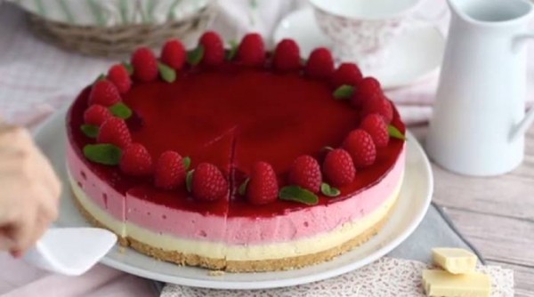 Торт без выпечки из печенья, рецепт в домашних условиях Торт без выпечки из печенья, рецепт в домашних условиях