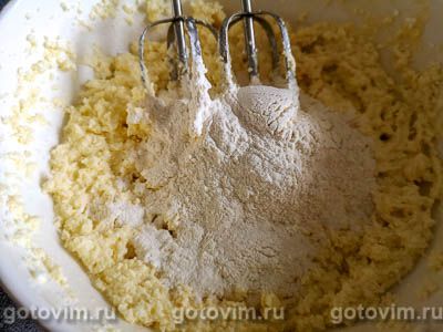 Творожные кексы в формочках с цукатами из папайей