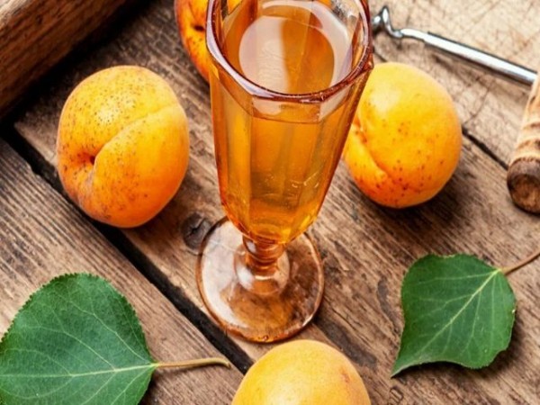 Вино из абрикосов в домашних условиях простой рецепт без дрожжей Вино из абрикосов в домашних условиях простой рецепт без дрожжей