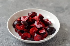  Вяленые сливы с чесноком и тимьяном