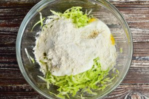 Заливной пирог с кабачками Заливной пирог с кабачками