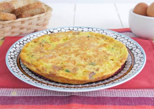 Омлет на сковороде с молоком и сыром — 5 простых рецептов с фото Омлет на сковороде с молоком и сыром — 5 простых рецептов с фото
