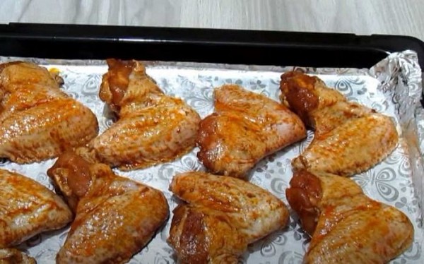  Куриные крылышки с корочкой в духовке — 5 рецептов с фотографиями