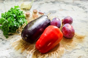 Баклажаны со сливами
