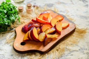 Баклажаны со сливами