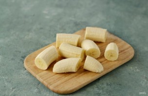 Бананы в кокосовой стружке