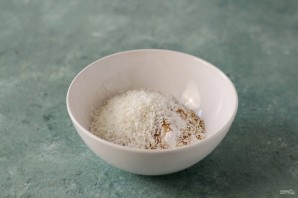 Бананы в кокосовой стружке