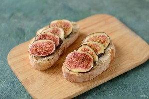 Брускетты с инжиром